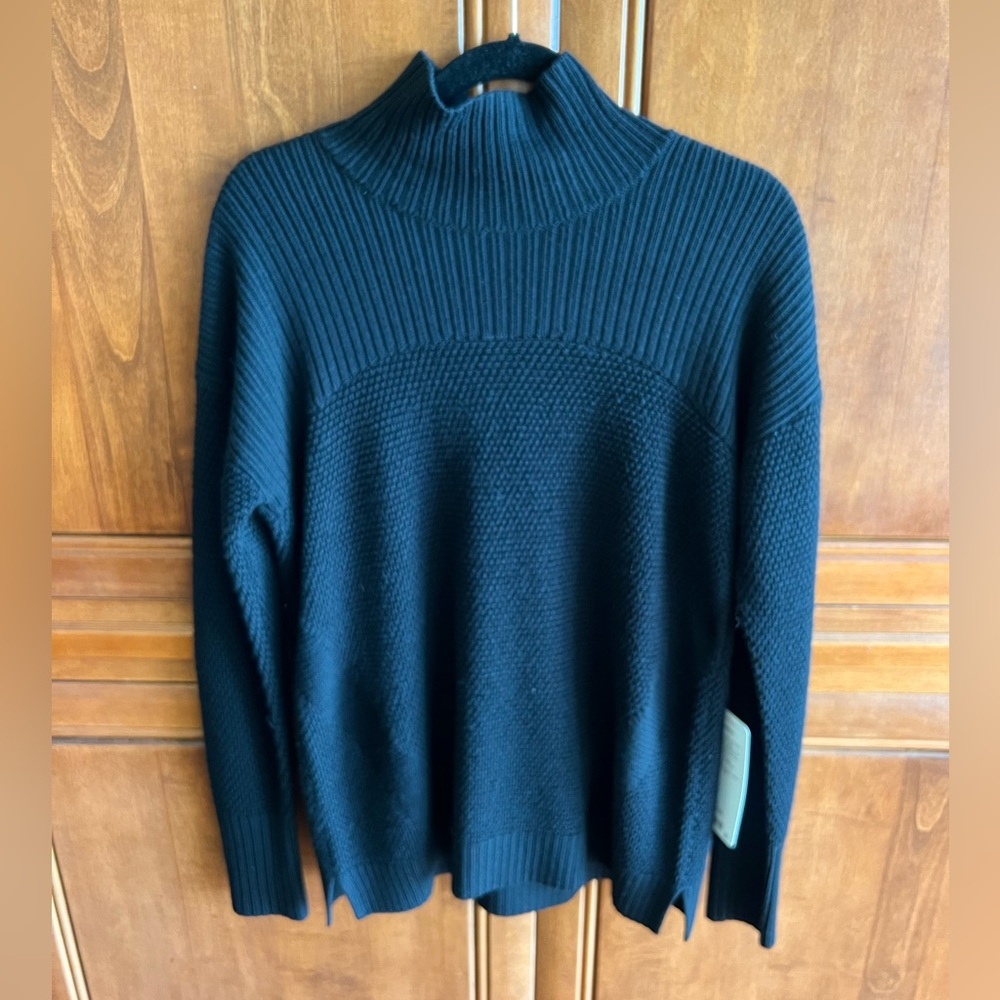Lululemon warm & restore sweater